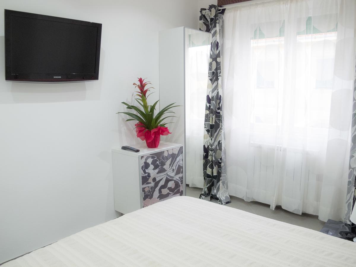 B&B Ricci Ливорно Экстерьер фото